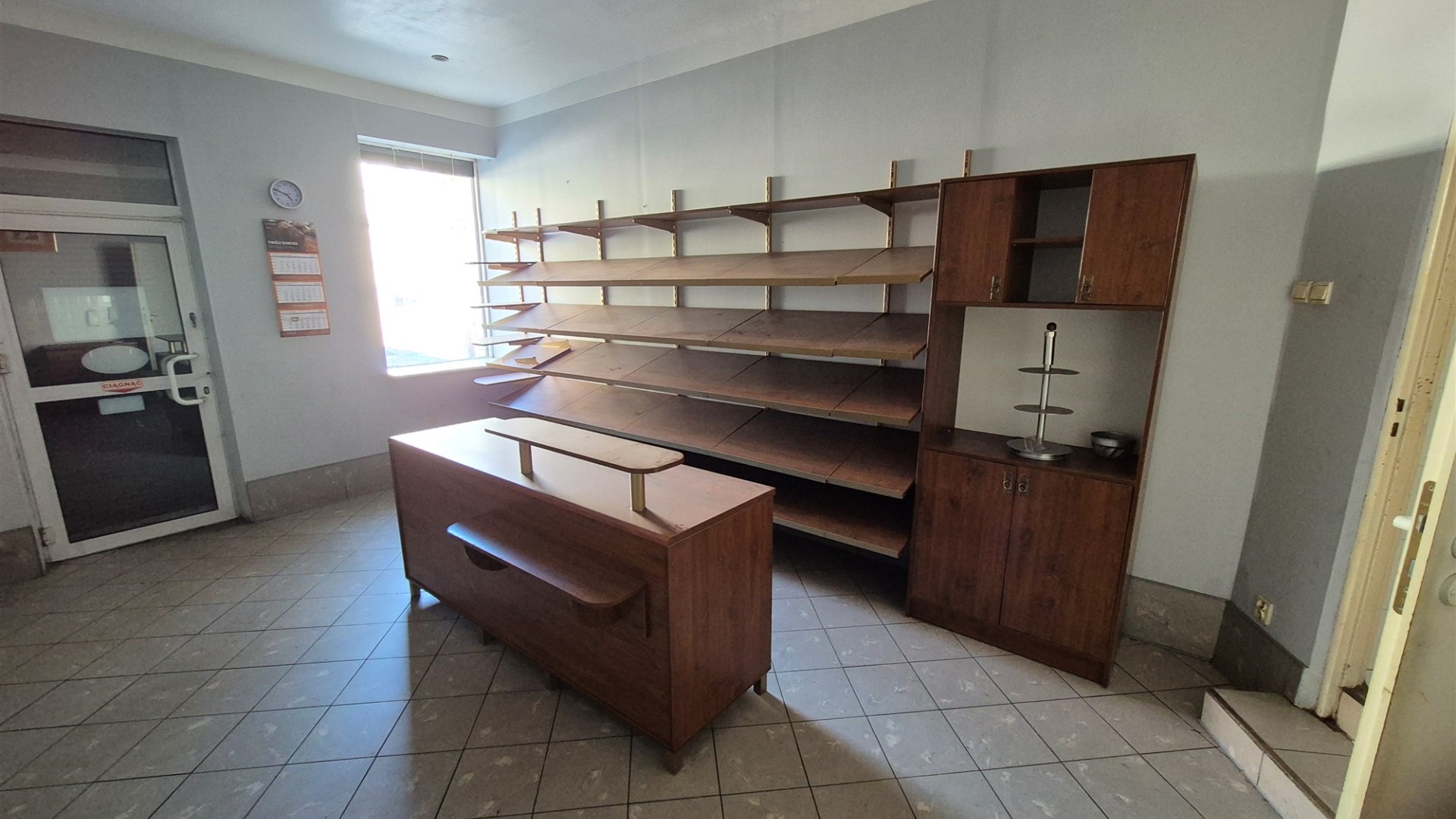 Lokal na sprzedaż